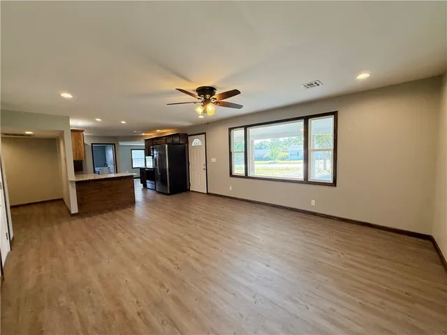 $139,900 | 1422 North Ash Street, Nevada, MO 64772