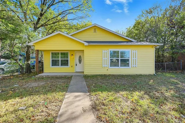 $1,500 | 728 West Walker Street, Denison, TX 75020