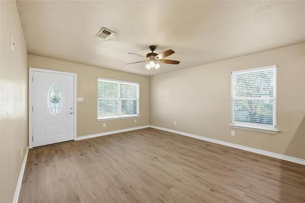 $1,500 | 728 West Walker Street, Denison, TX 75020