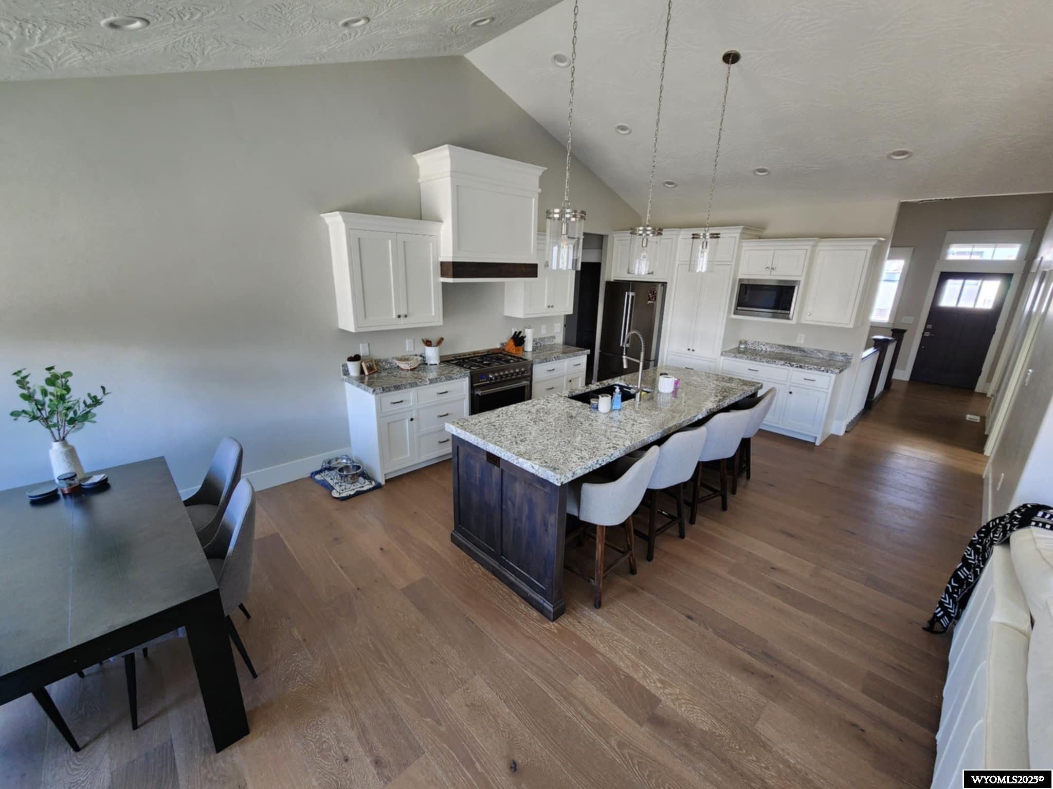 1128 Winchester Boulevard Rock Springs, WY 82901 - Photo 11 of 33