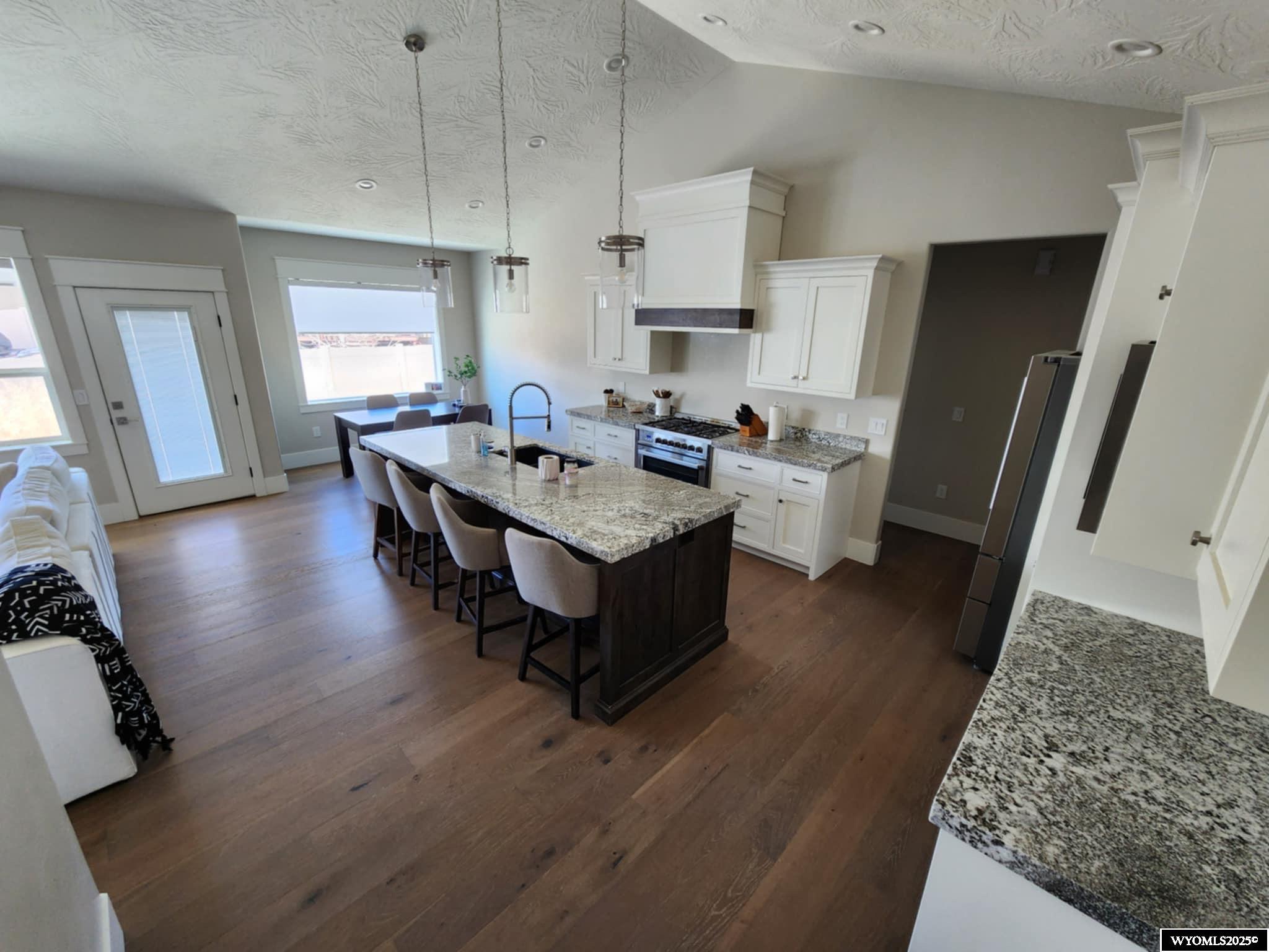 1128 Winchester Boulevard Rock Springs, WY 82901 - Photo 12 of 33