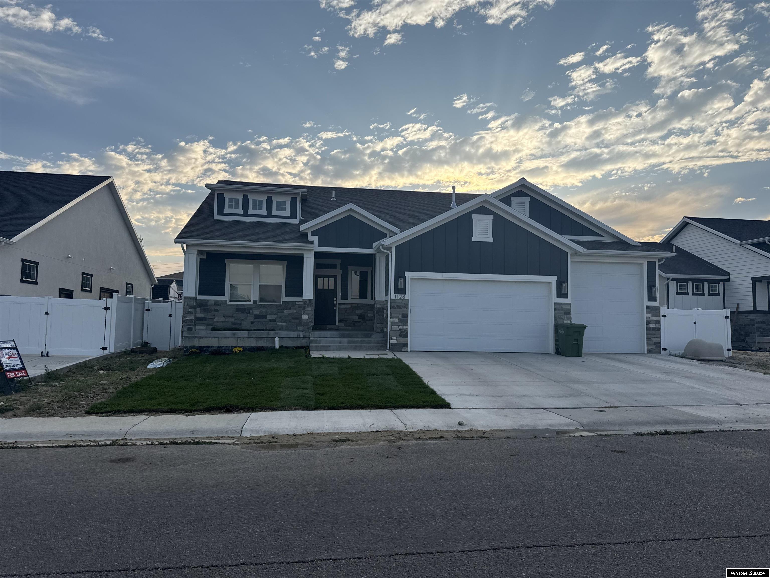 1128 Winchester Boulevard Rock Springs, WY 82901 - Photo 8 of 33