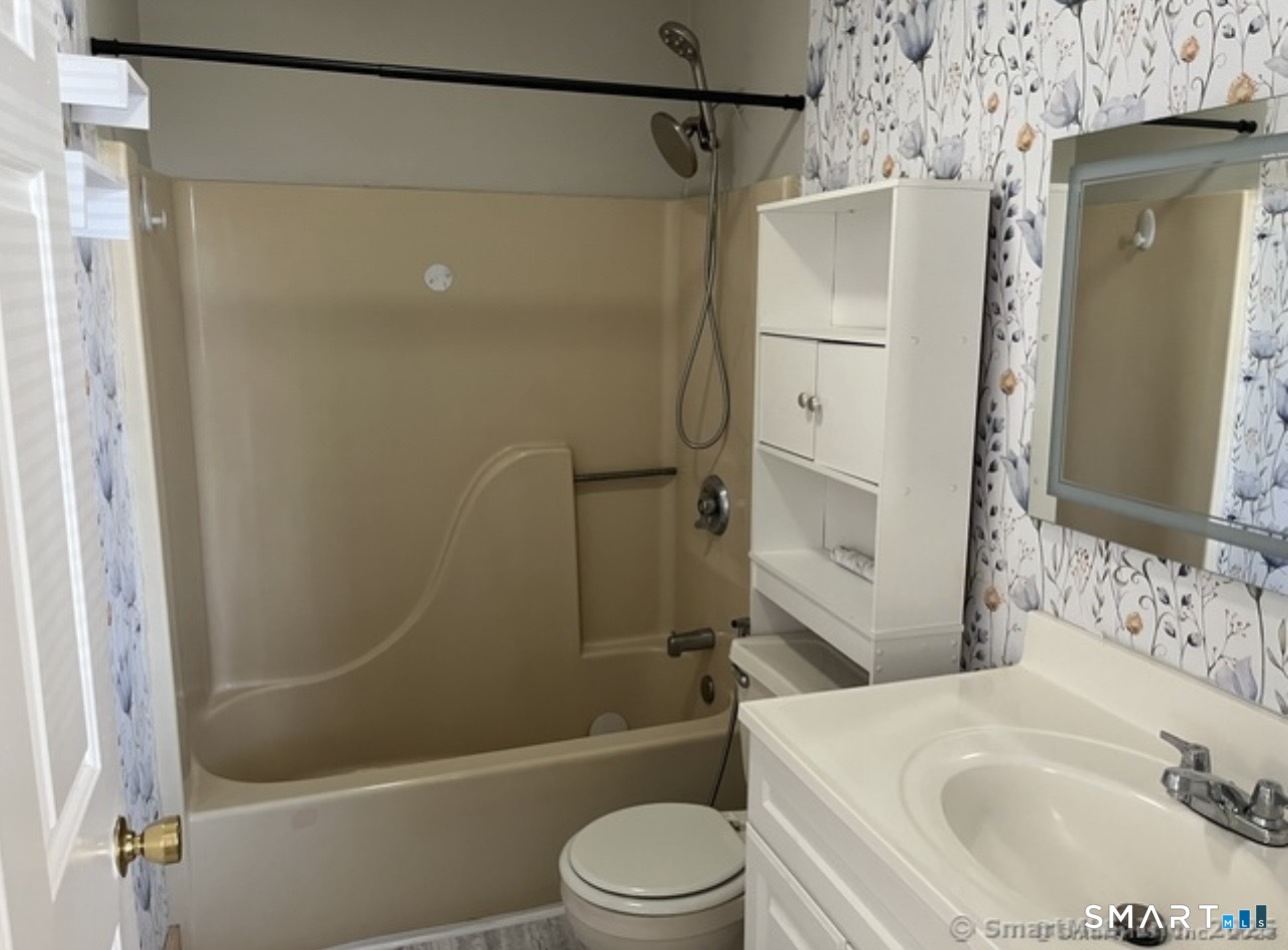 137 Judd Square, Unit 137 Wallingford, CT 06492 - Photo 11 of 13