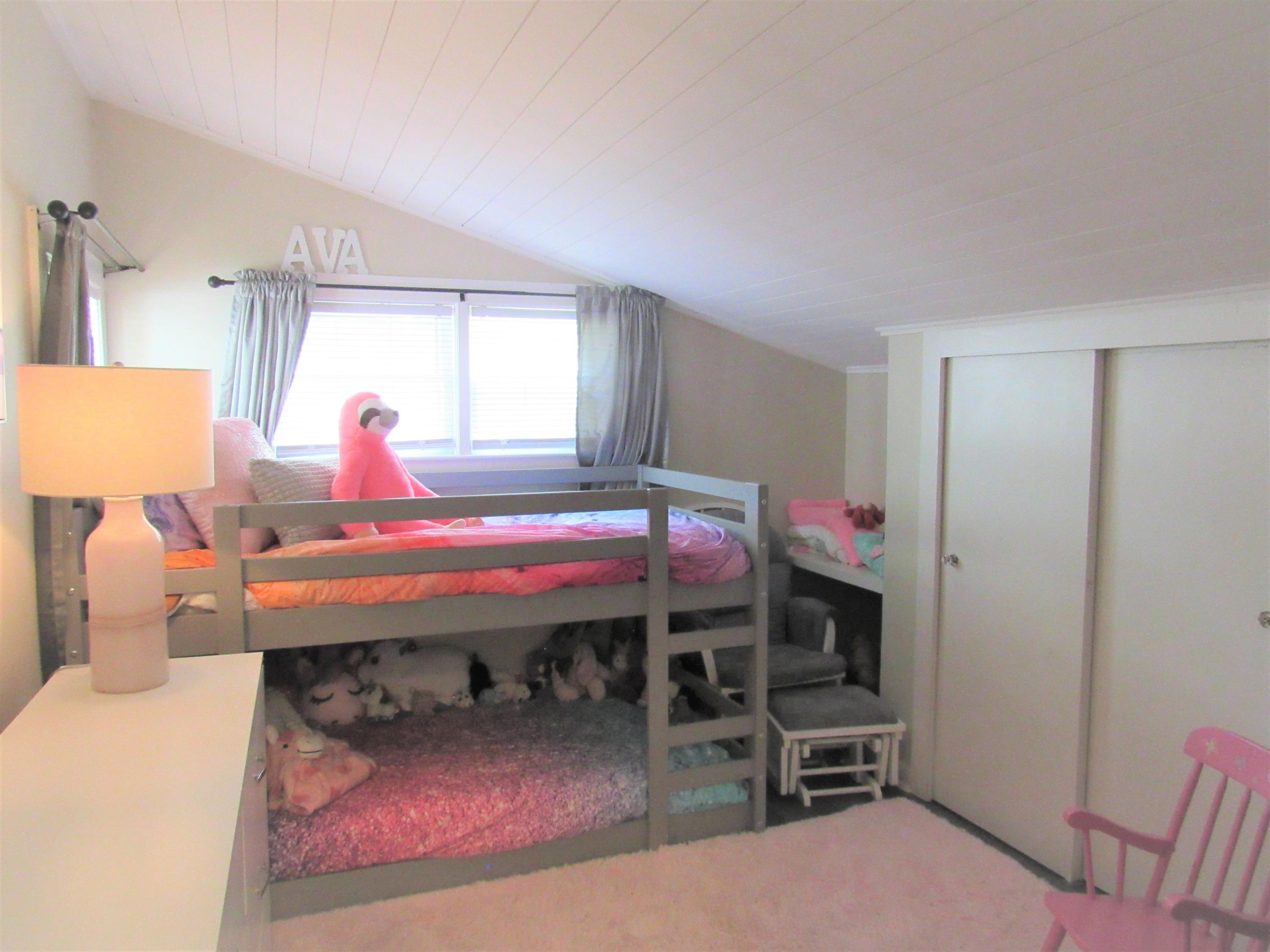 103 Baxter Road Hyannis, MA 02601 - Photo 22 of 31 a dining room with furniture and window