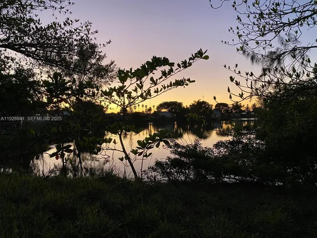 a view of outside area