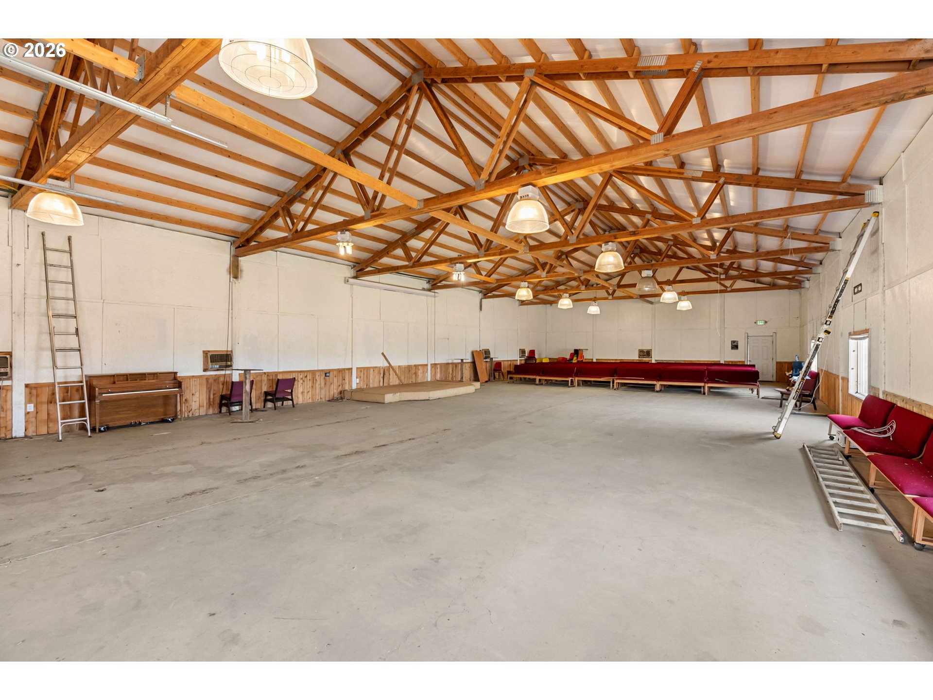 100 Grace Way Goldendale, WA 98620 - Photo 21 of 48 a view of a big room