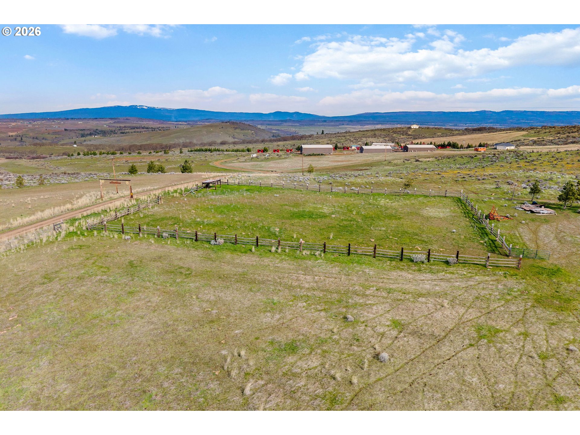 100 Grace Way Goldendale, WA 98620 - Photo 46 of 48 a view of an ocean and a mountain