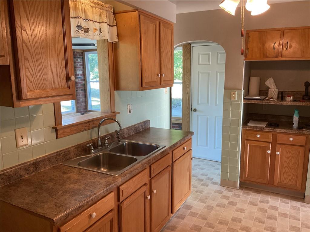 3455 Ellwood Road New Castle, PA 16101 - Photo 3 of 25