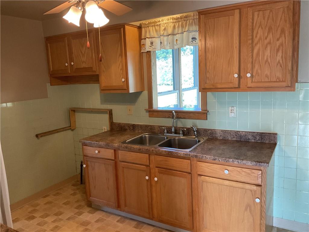 3455 Ellwood Road New Castle, PA 16101 - Photo 4 of 25