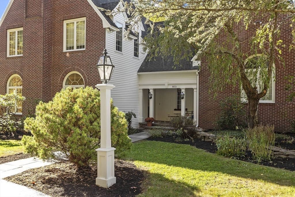 853 Strawberry Hill Road Concord, MA 01742 - Photo 3 of 42