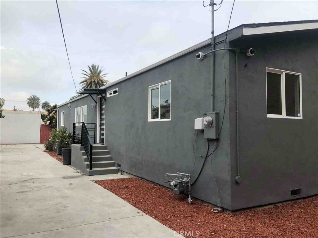 1933 North Palmer Ct  