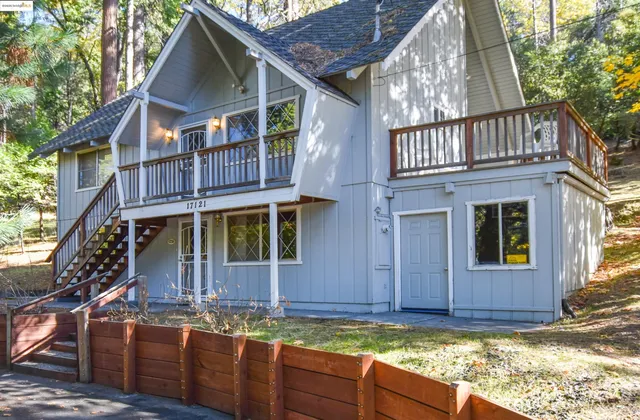 front view of house with a yard