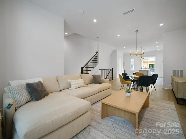 $854,000 | 2516 Park Rose Lane, Unit 15, Charlotte, NC 28204