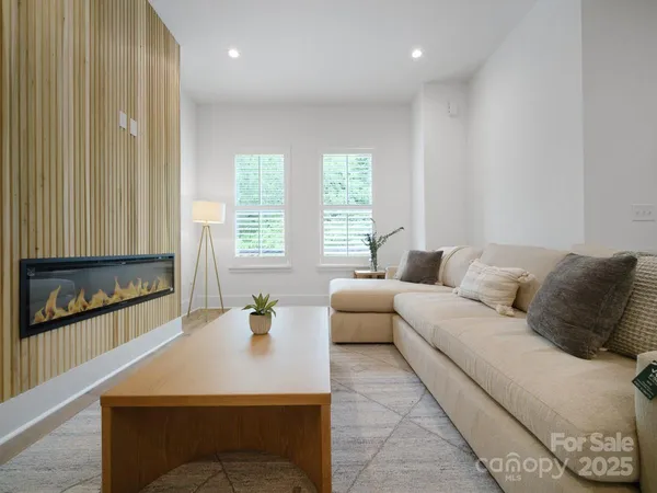 $854,000 | 2516 Park Rose Lane, Unit 15, Charlotte, NC 28204