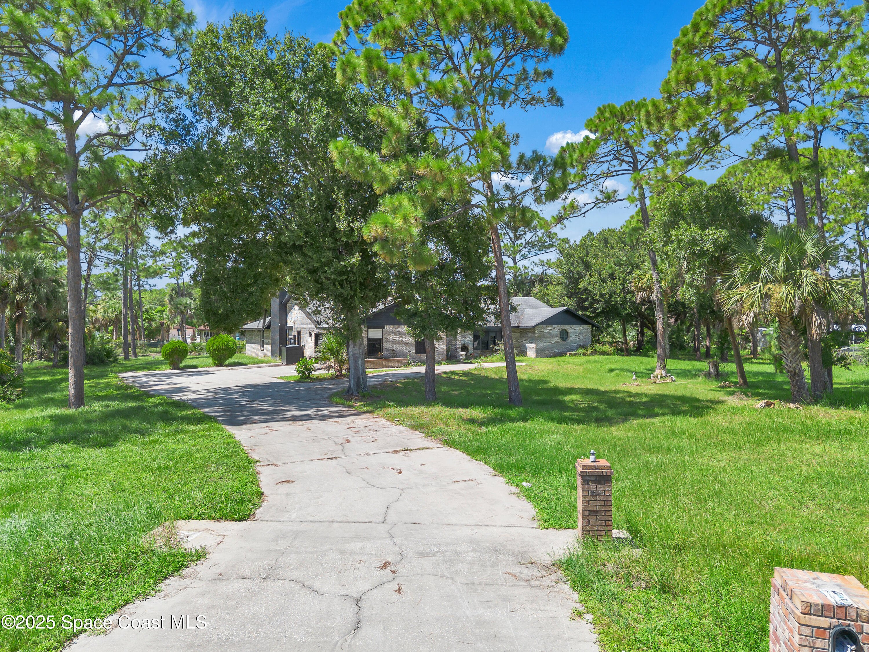 4020 Adams Lane Malabar, FL 32950 - Photo 4 of 47 DJI_0536