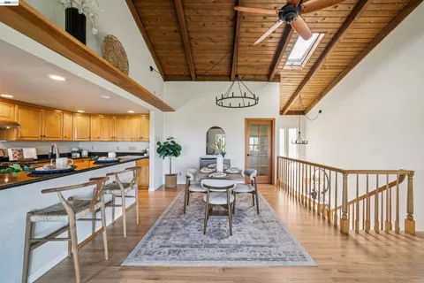 $810,000 | 471 Ridgeview Drive, Pleasant Hill, CA 94523