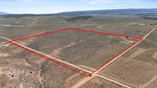 a view of an outdoor space