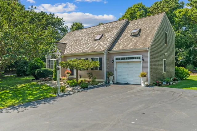 $759,900 | 306 Trotting Park Road, East Falmouth, MA 02536