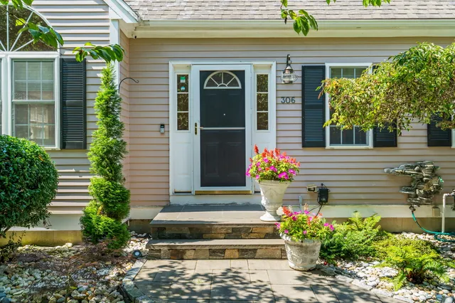$759,900 | 306 Trotting Park Road, East Falmouth, MA 02536