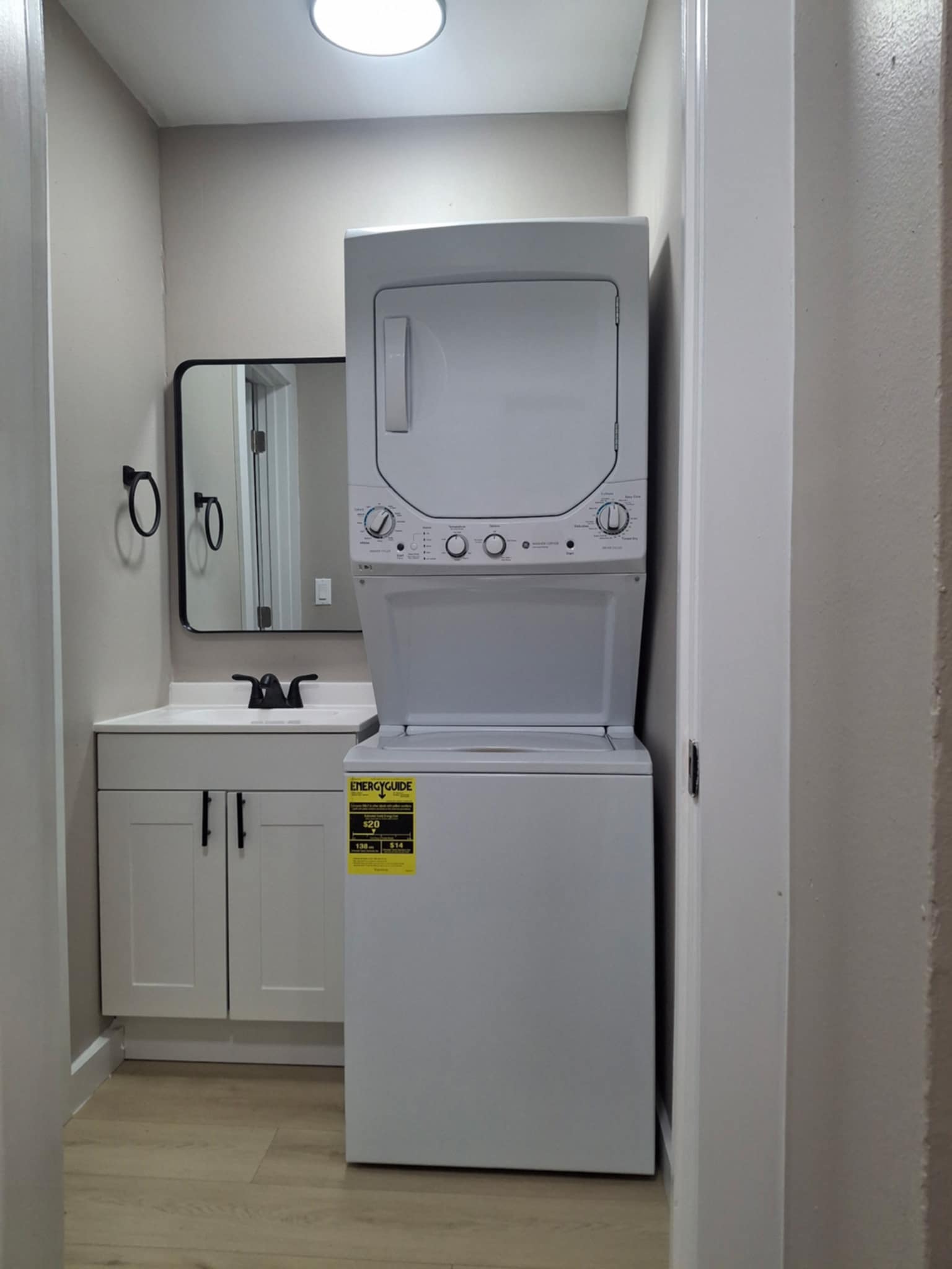 345 Fm 86, Unit 37 Luling, TX 78648 - Photo 6 of 6 a utility room with washer and dryer