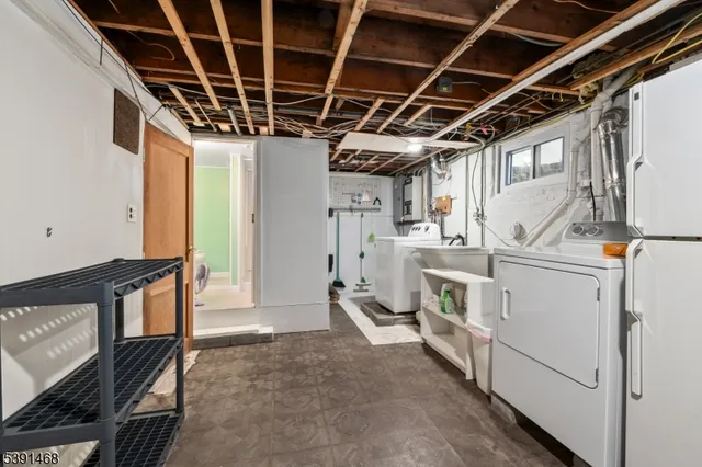 a view of a storage & utility room