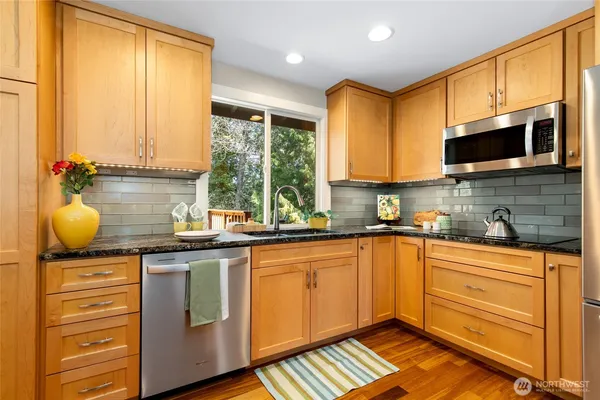 $924,900 | 601 220th Street Southwest, Bothell, WA 98021