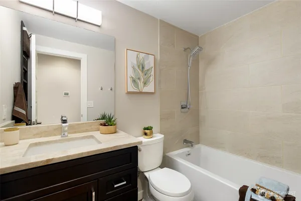 $924,900 | 601 220th Street Southwest, Bothell, WA 98021