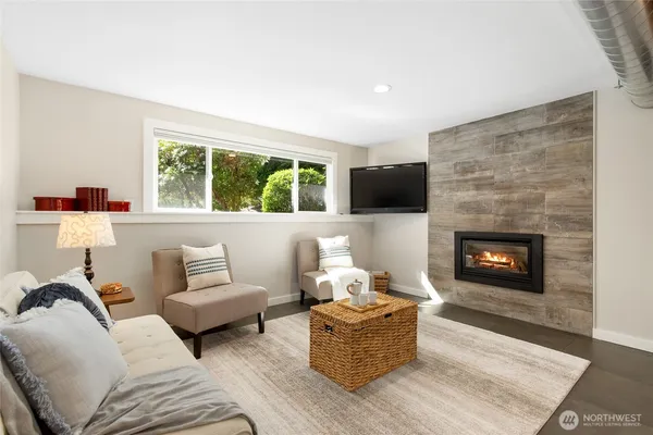 $924,900 | 601 220th Street Southwest, Bothell, WA 98021