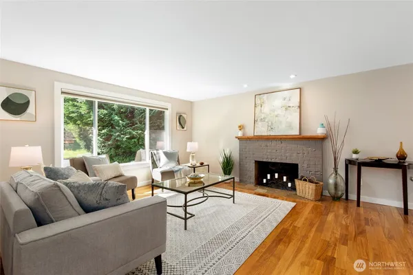 $924,900 | 601 220th Street Southwest, Bothell, WA 98021