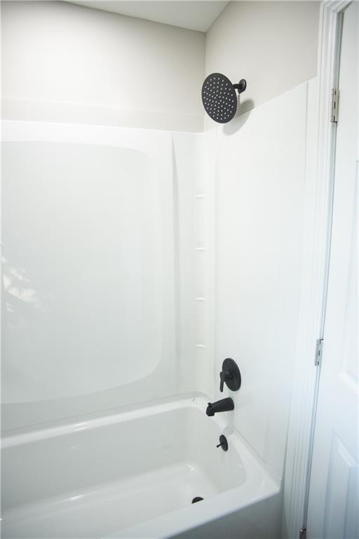 3561 Misty Valley Road Decatur, GA 30032 - Photo 8 of 56 a bathroom with a tub