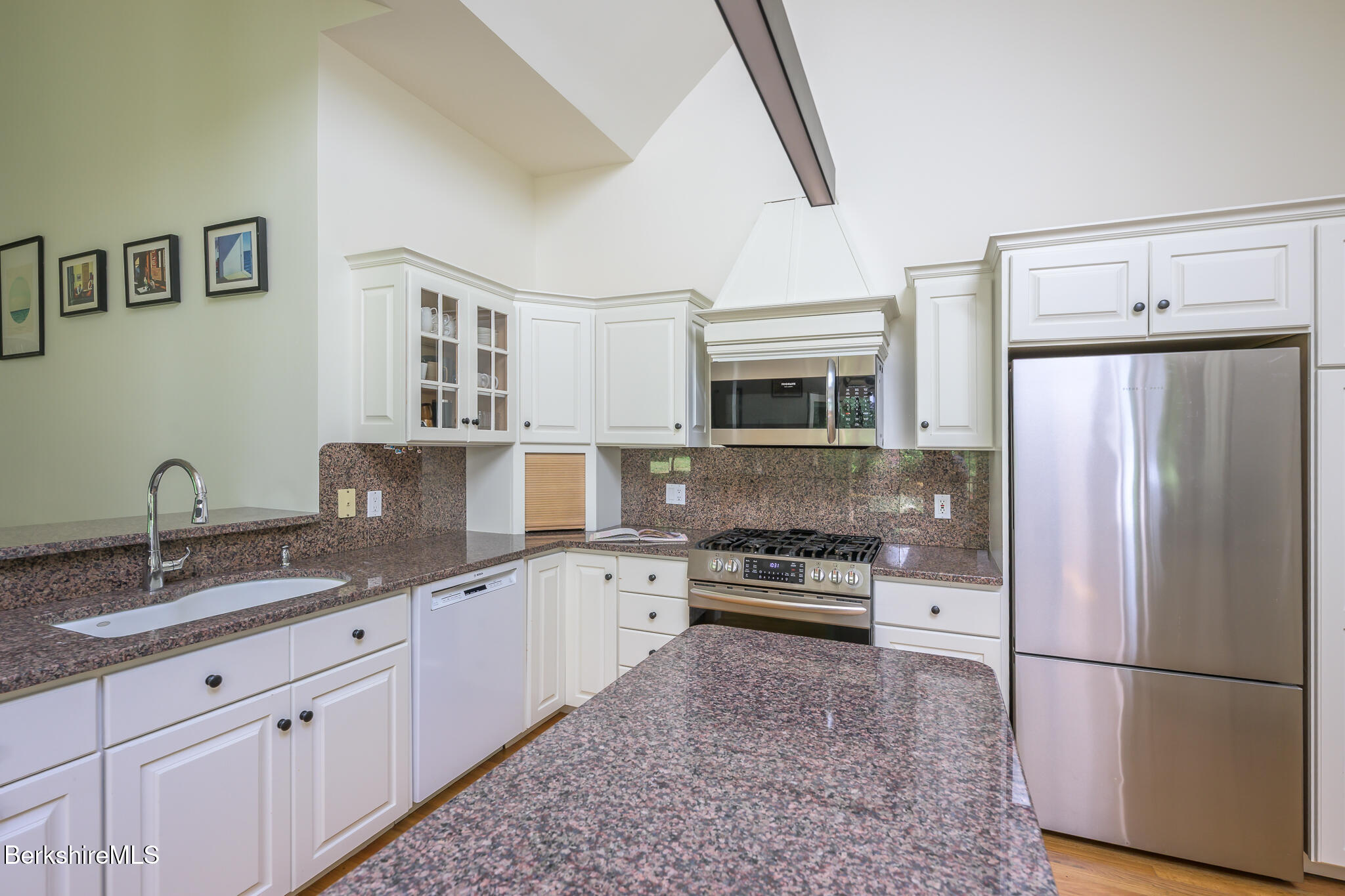 26 North Egremont Road Alford, MA 01230 - Photo 11 of 44 KITCHEN