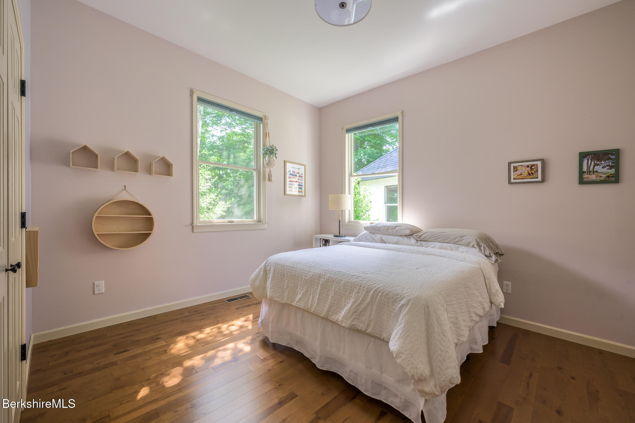 26 North Egremont Road Alford, MA 01230 - Photo 27 of 44 GUEST ROOM