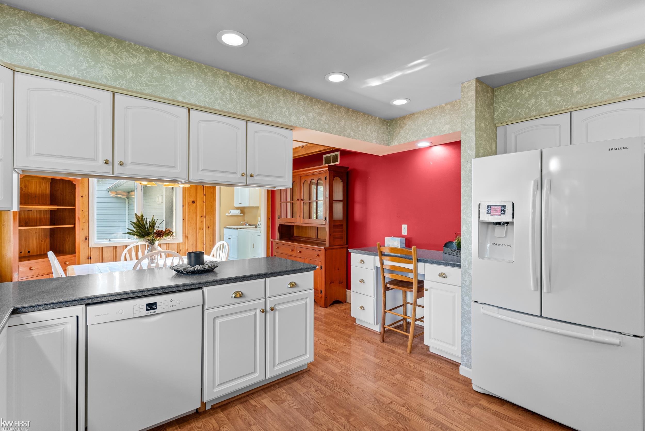 1061 Rose Center Road Fenton, MI 48430 - Photo 5 of 66