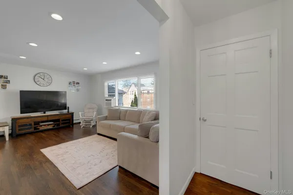$4,500 | 126 Fisher Avenue, Eastchester, NY 10709