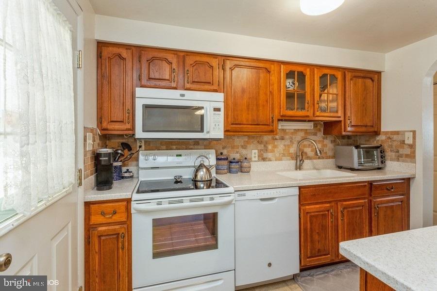 935 Dr Jack Road Conowingo, MD 21918 - Photo 2 of 40 Kitchen