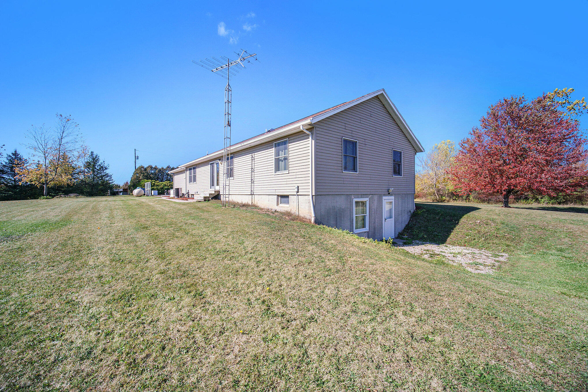 1549 Taylor Road Clinton, MI 49236 - Photo 24 of 28 024_file_193