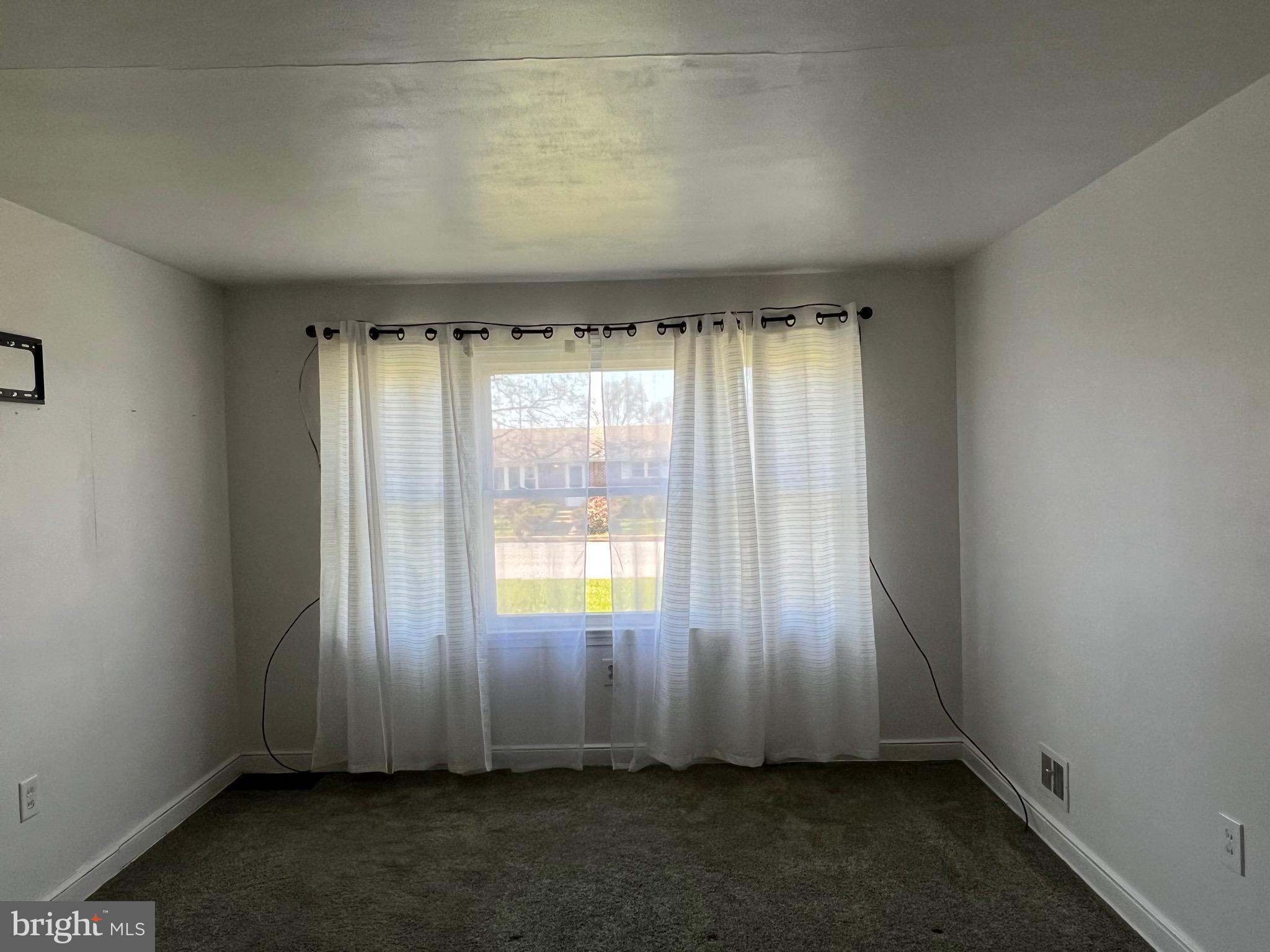 411 Parkside Avenue Reading, PA 19607 - Photo 18 of 19 Picture window in primary bedroom