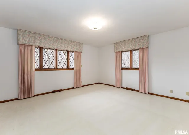 $615,000 | 9721 234th Street North, Port Byron, IL 61275