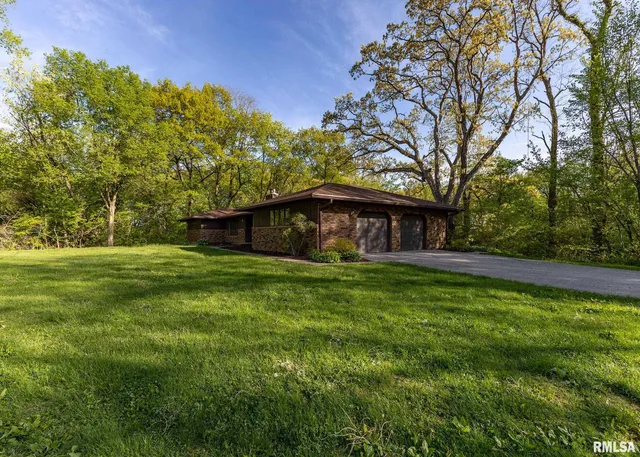 $615,000 | 9721 234th Street North, Port Byron, IL 61275