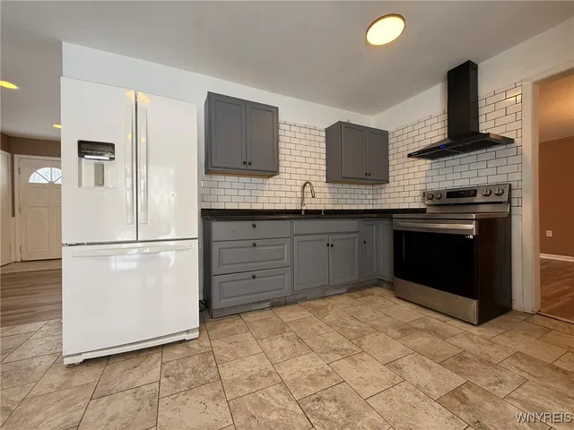 $1,900 | 52 Carol Lane, Grand Island, NY 14072