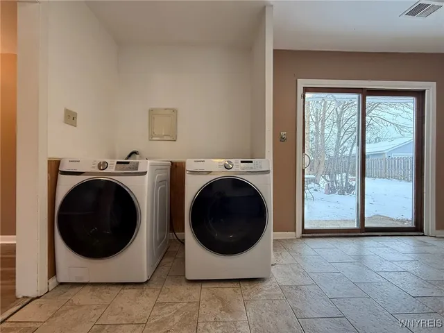 $1,900 | 52 Carol Lane, Grand Island, NY 14072