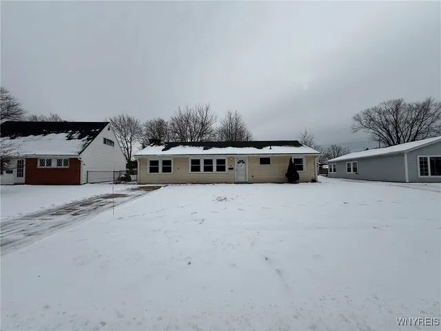 $1,900 | 52 Carol Lane, Grand Island, NY 14072