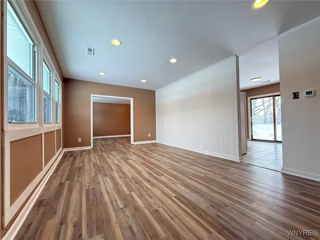 $1,900 | 52 Carol Lane, Grand Island, NY 14072