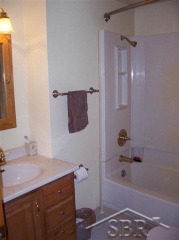 2308 East Brooks Road Midland, MI 48640 - Photo 12 of 16 20036146-11.JPG
