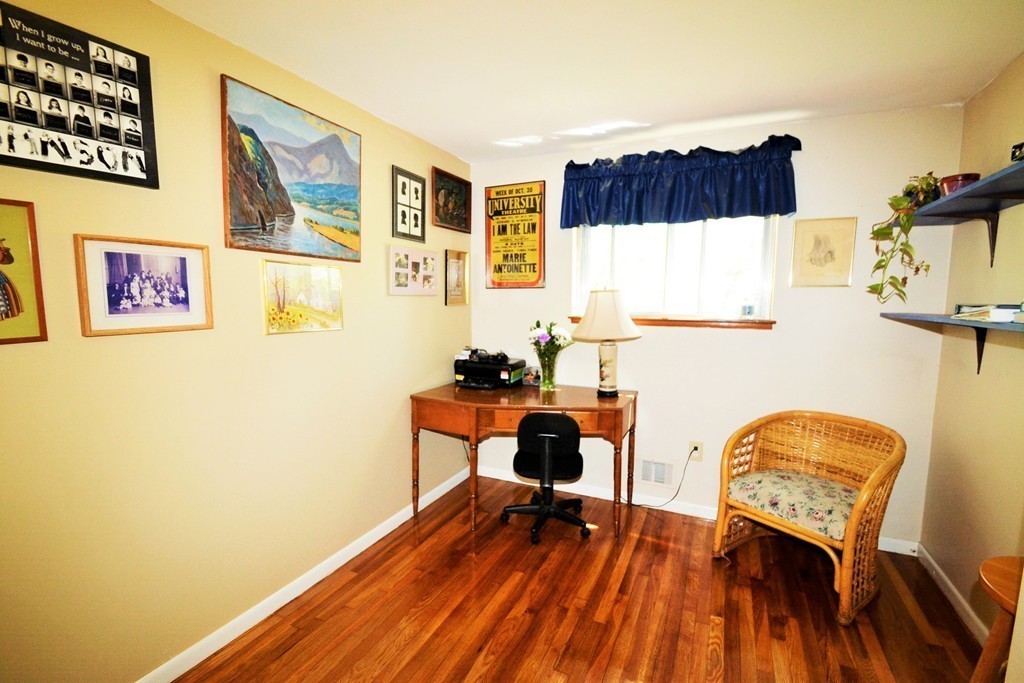 61 Robbins Road Sudbury, MA 01776 - Photo 14 of 22 Gallery Image 14