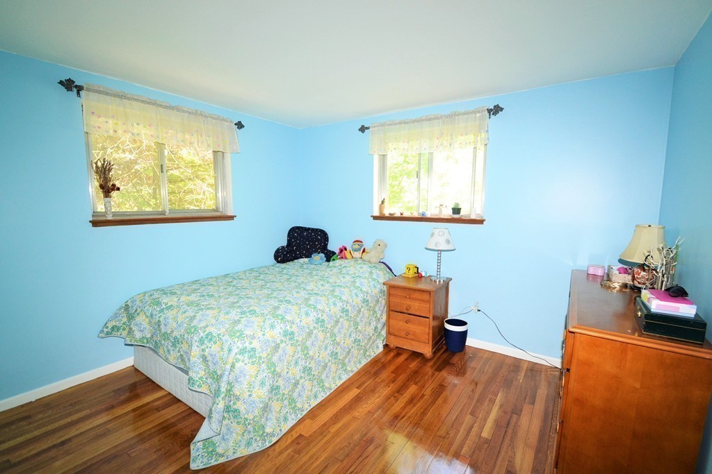 61 Robbins Road Sudbury, MA 01776 - Photo 17 of 22 Gallery Image 17