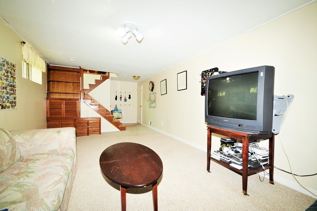 61 Robbins Road Sudbury, MA 01776 - Photo 20 of 22 Gallery Image 20
