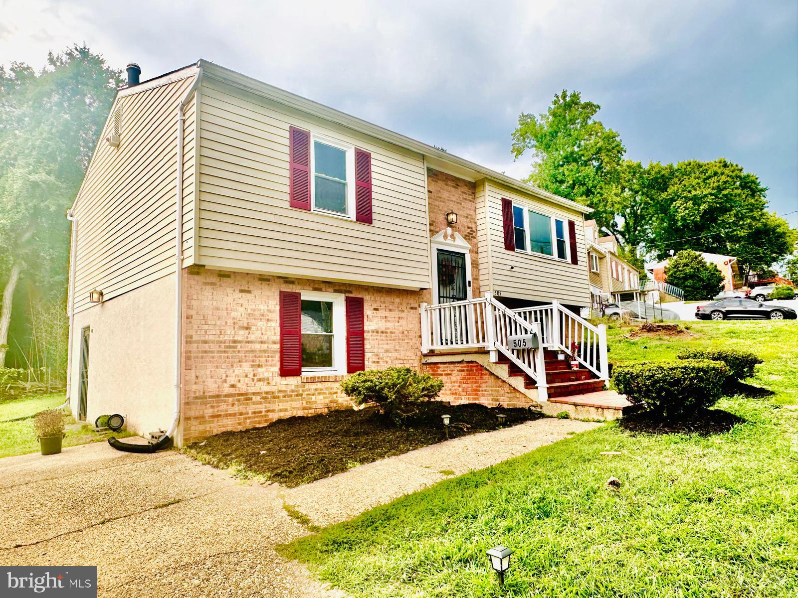 505 Kerby Hill Road Fort Washington, MD 20744 - Photo 3 of 36