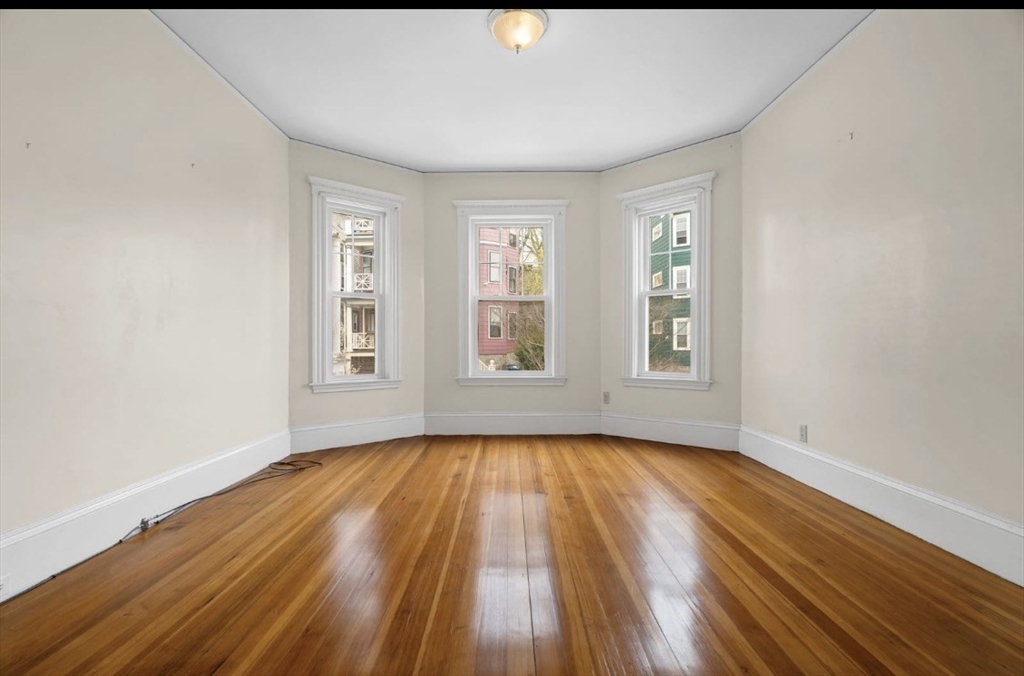 68 Draper Street Boston, MA 02122 - Photo 12 of 28 Gallery Image 12
