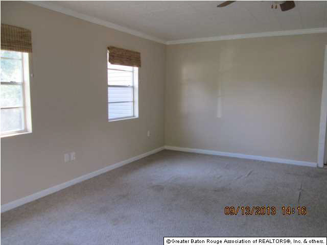 10525 Crossover Road Denham Springs, LA 70726 - Photo 2 of 9
